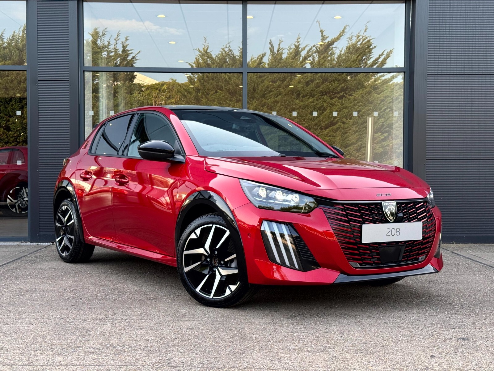 Main listing image - Peugeot 208