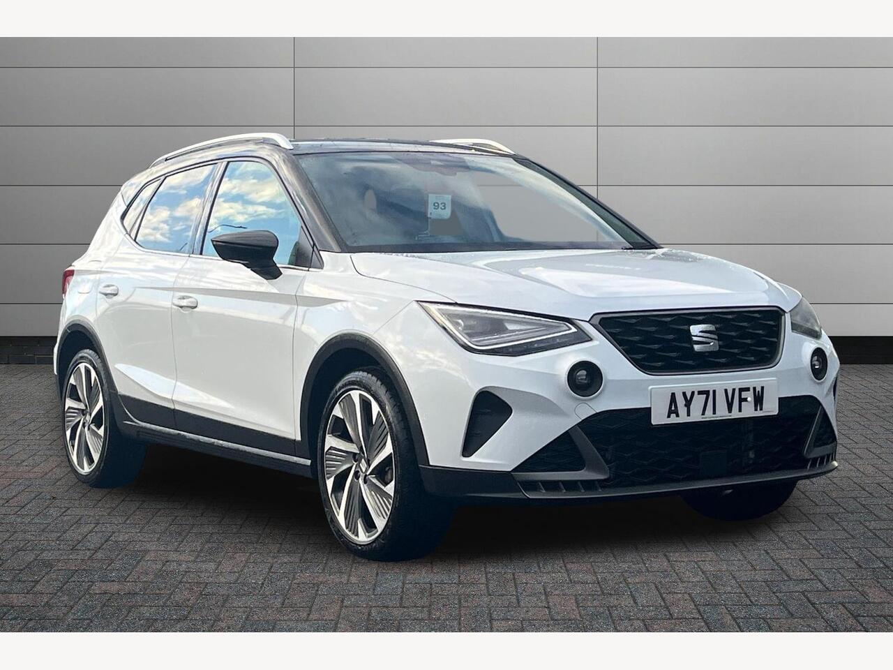 Main listing image - SEAT Arona