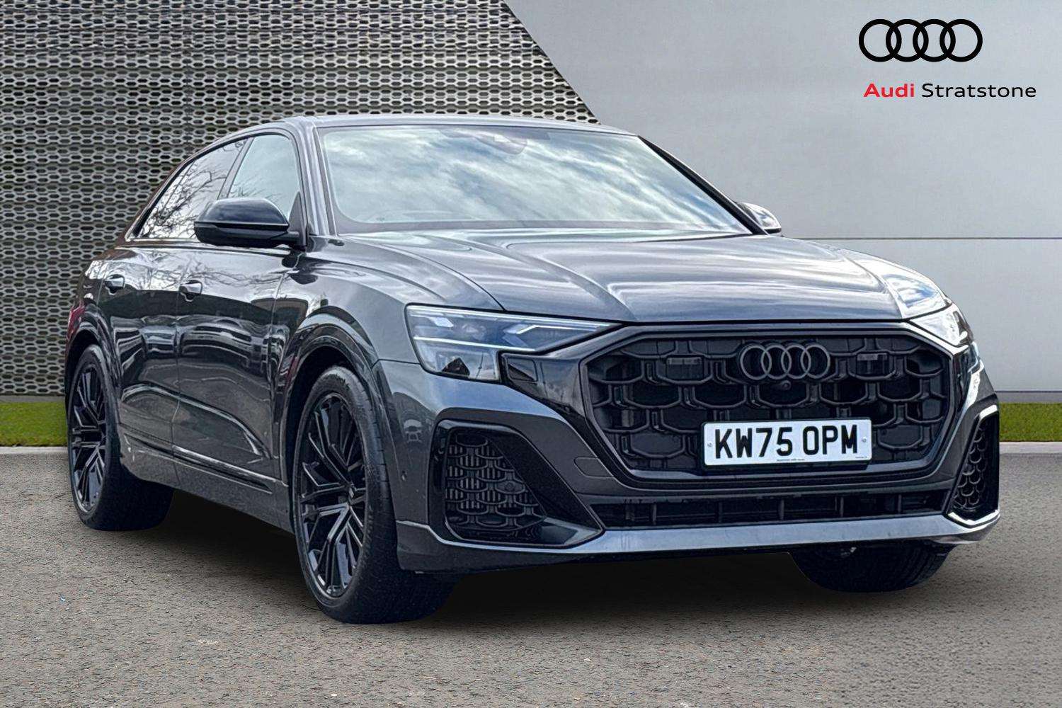 Main listing image - Audi Q8