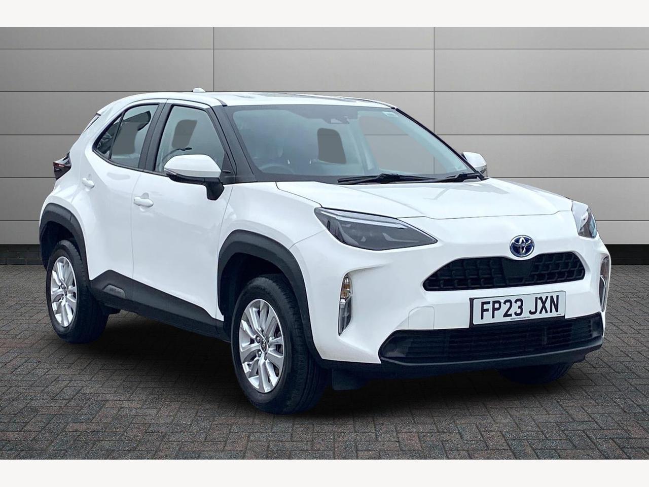 Main listing image - Toyota Yaris Cross