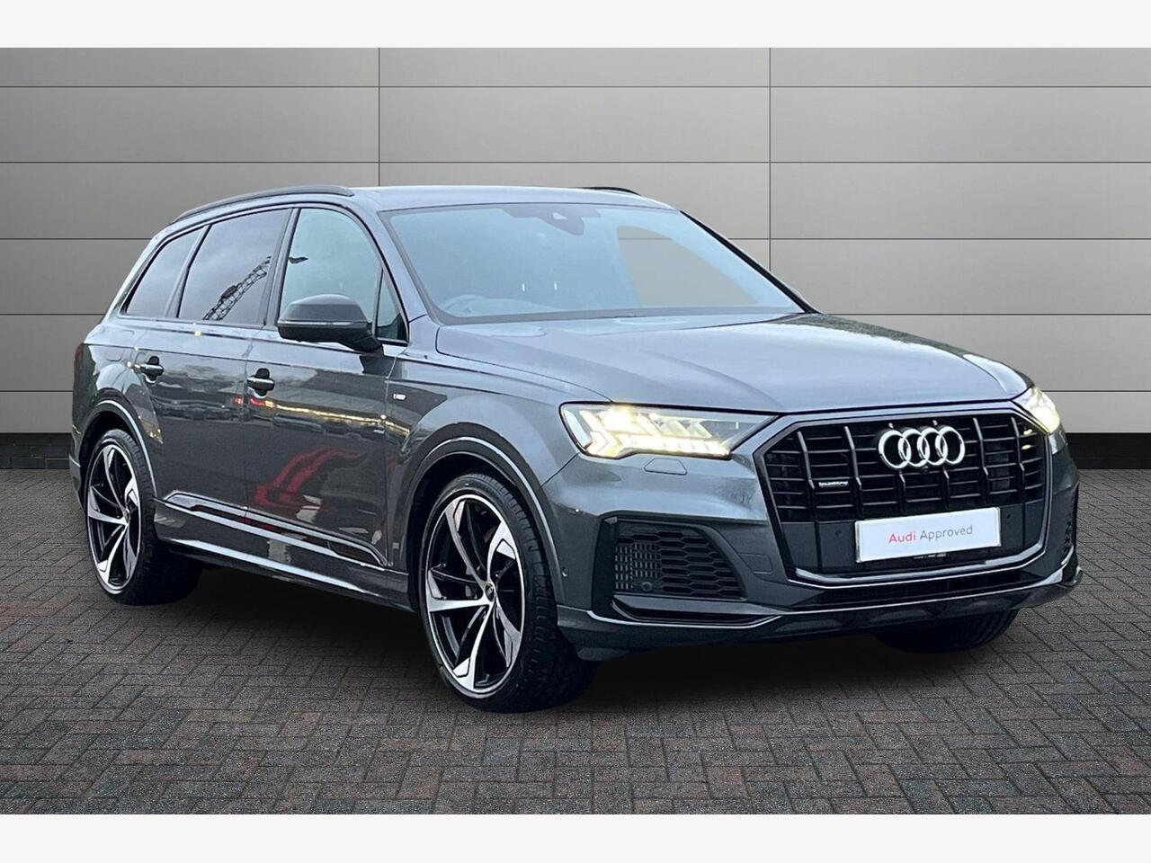 Main listing image - Audi Q7