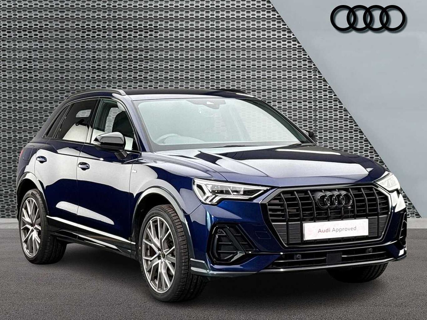 Main listing image - Audi Q3