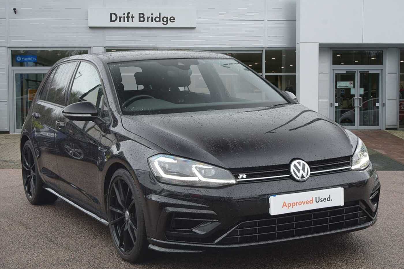 Main listing image - Volkswagen Golf