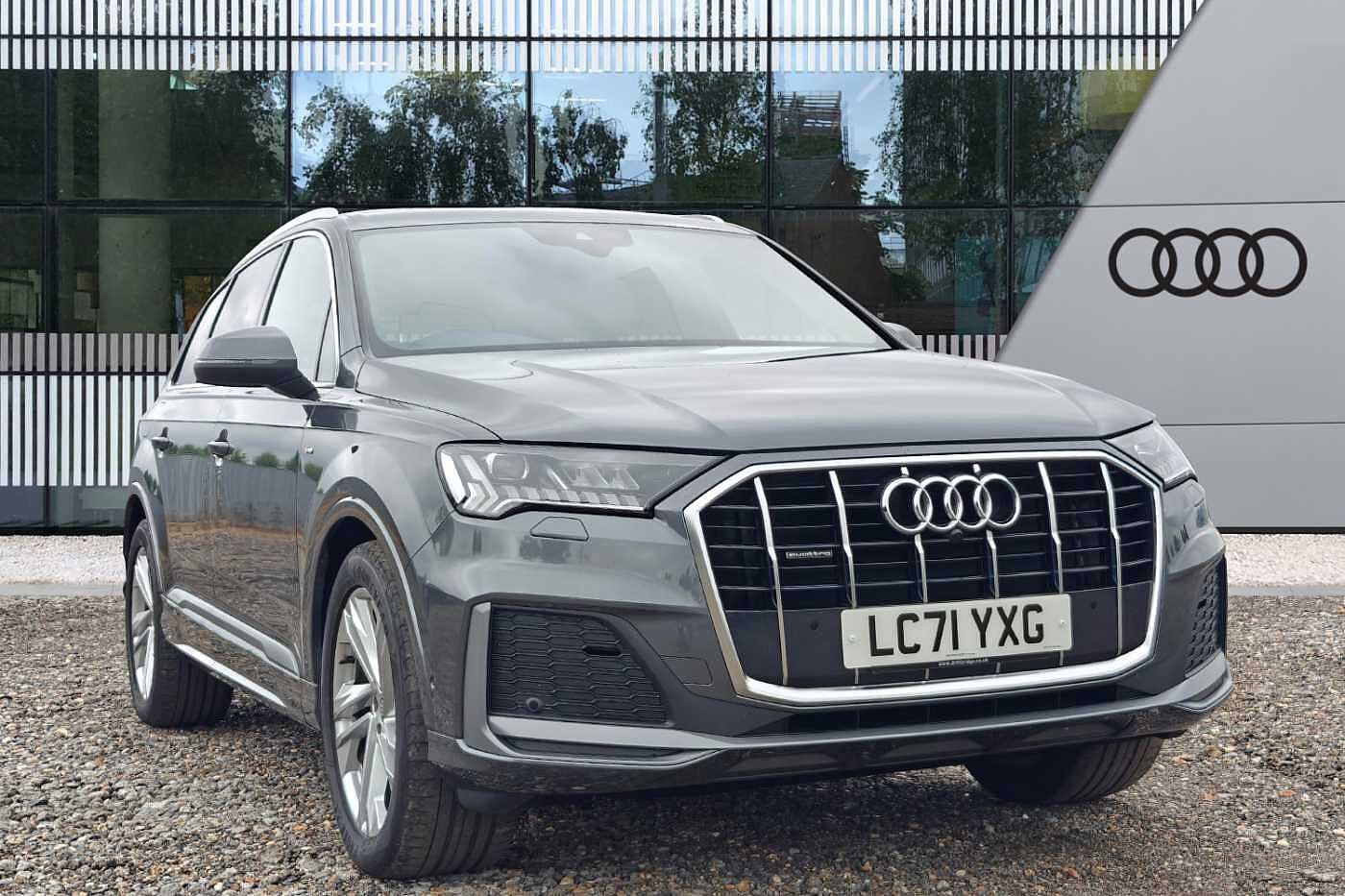 Main listing image - Audi Q7