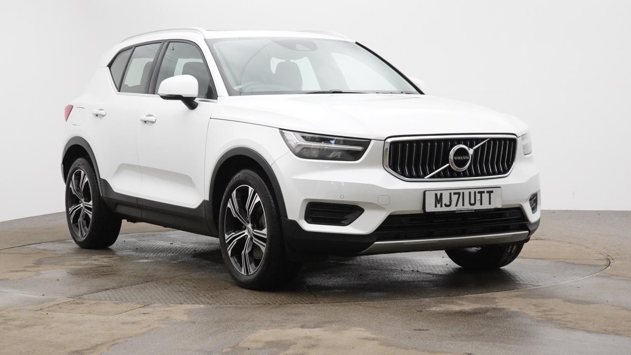 Main listing image - Volvo XC40 Recharge