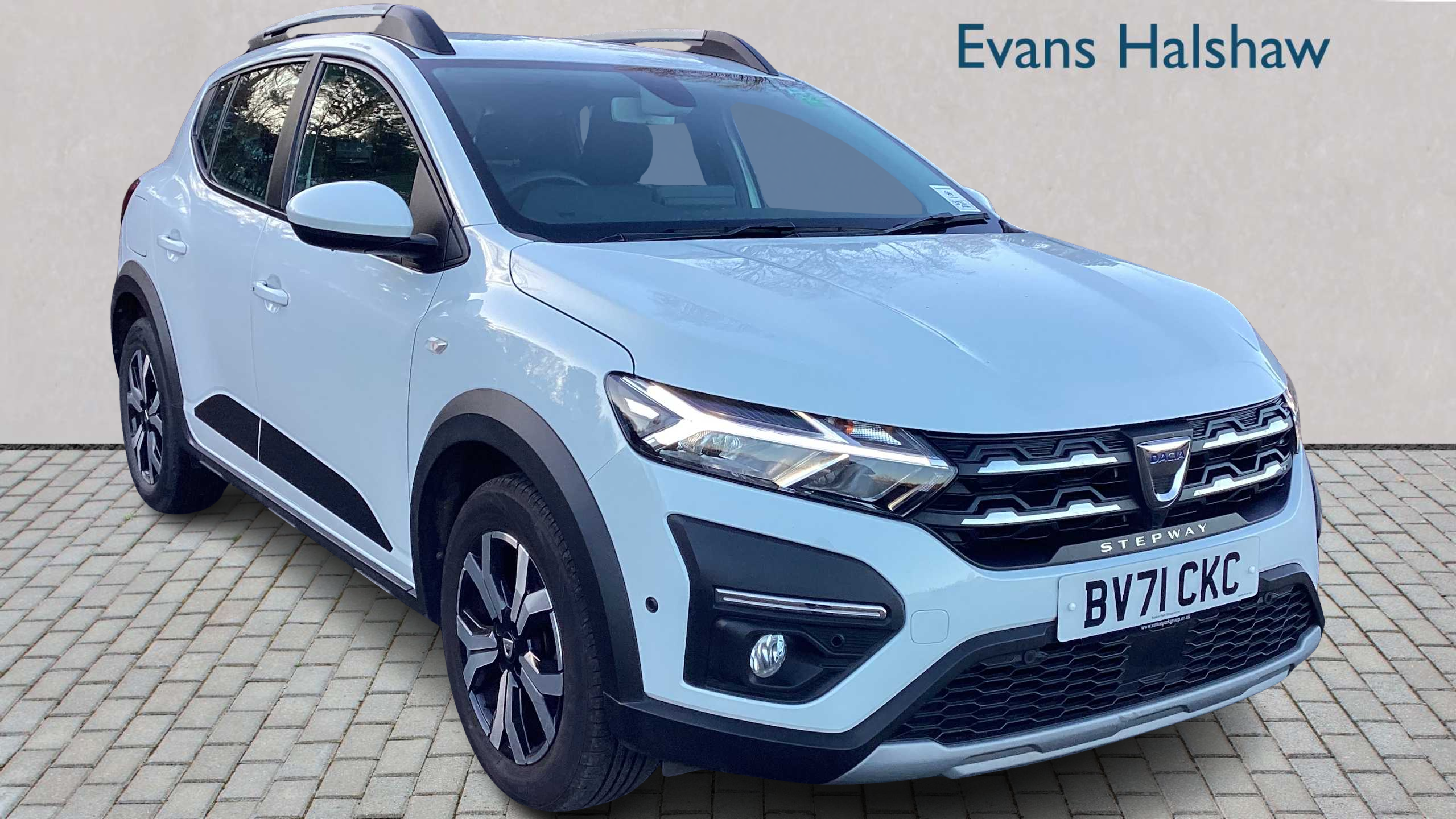 Main listing image - Dacia Sandero Stepway