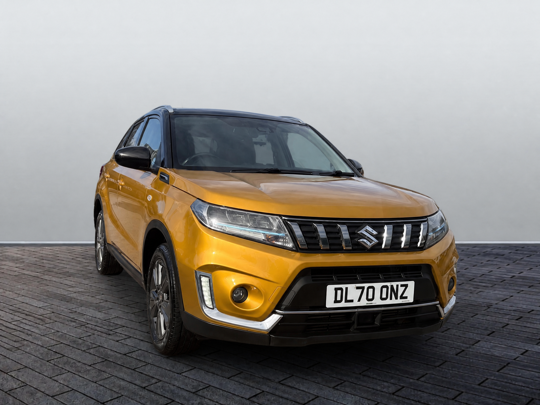 Main listing image - Suzuki Vitara