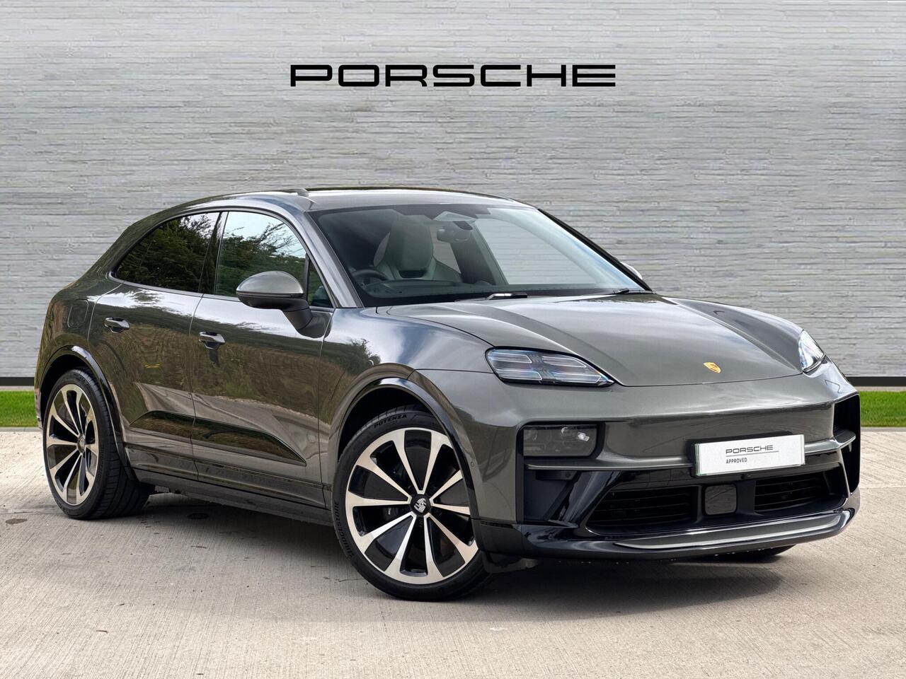 Main listing image - Porsche Macan