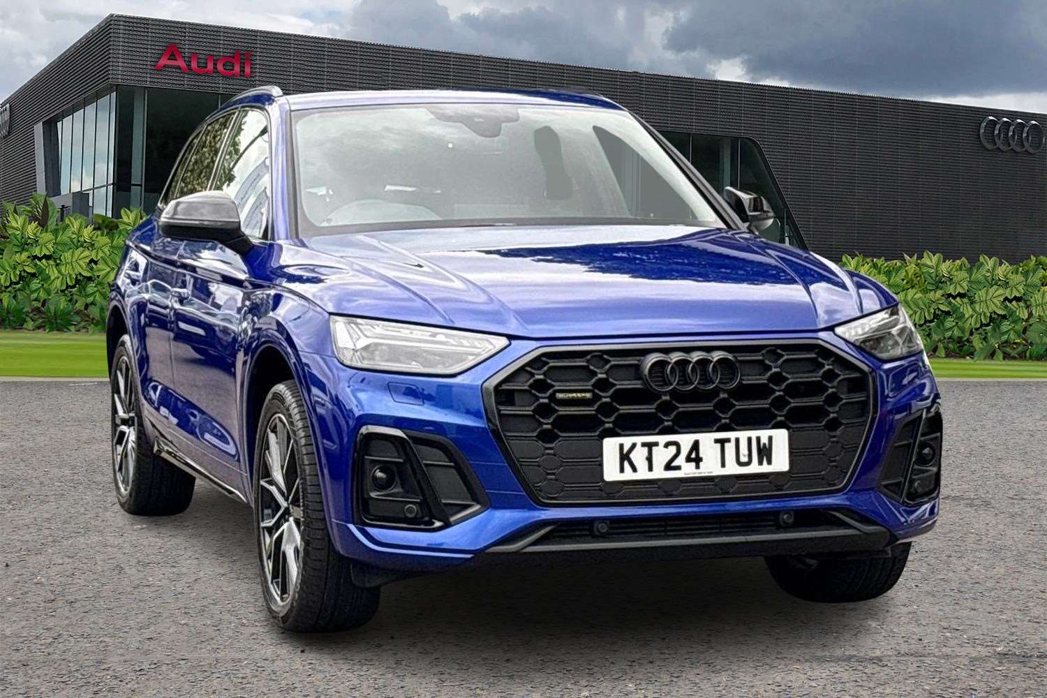 Main listing image - Audi Q5