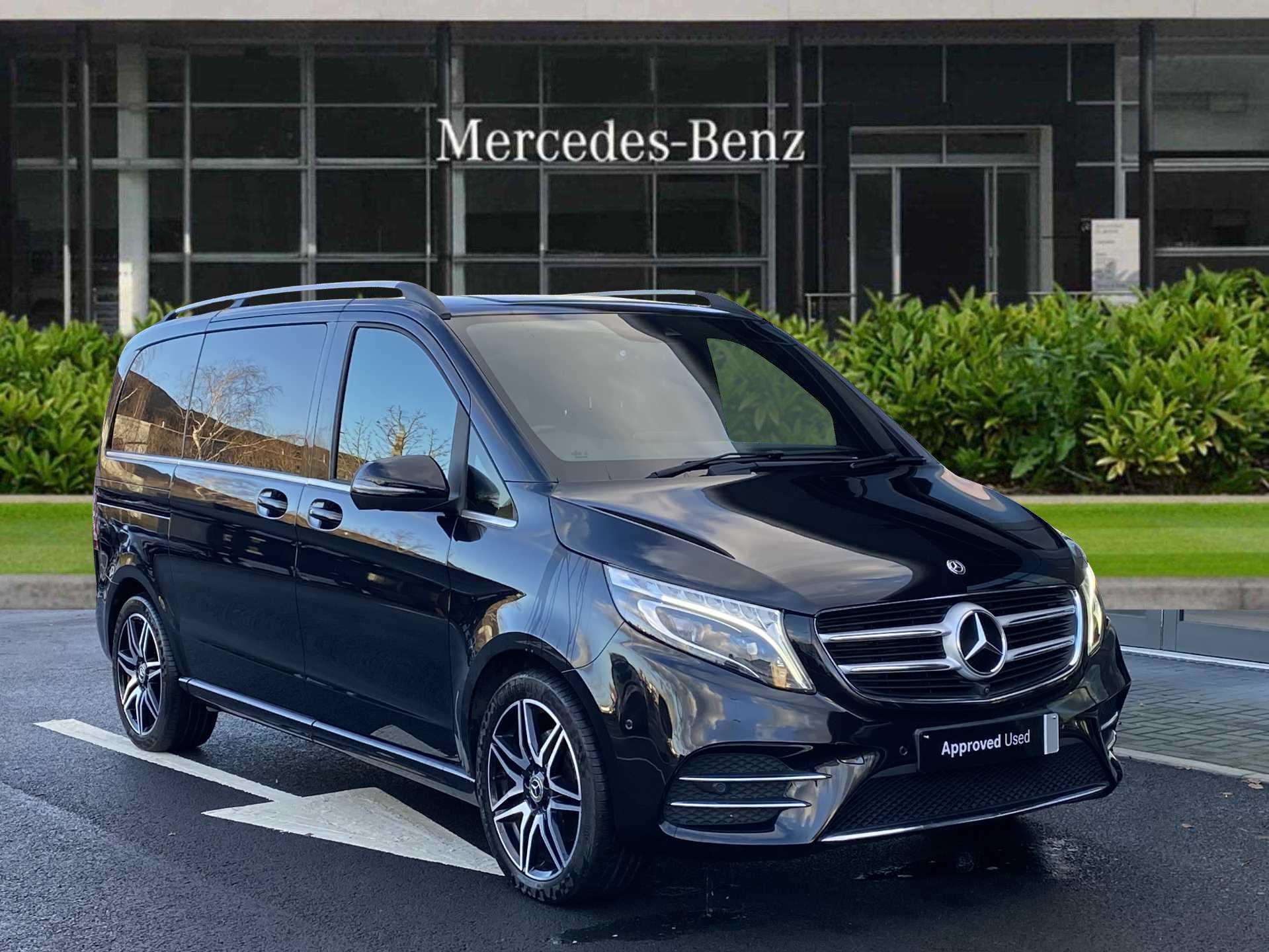 Main listing image - Mercedes-Benz V-Class