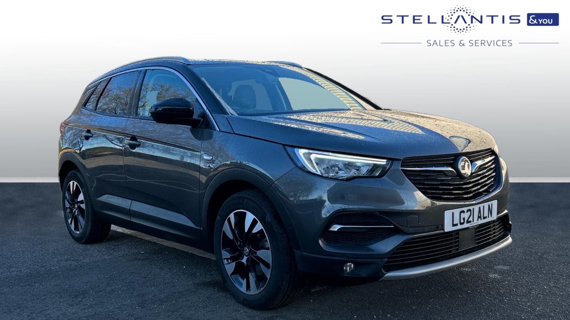 Main listing image - Vauxhall Grandland X