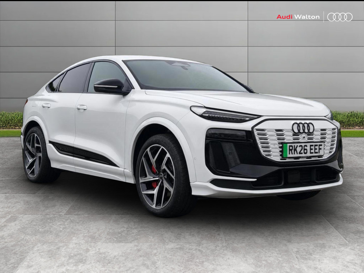 Main listing image - Audi Q6