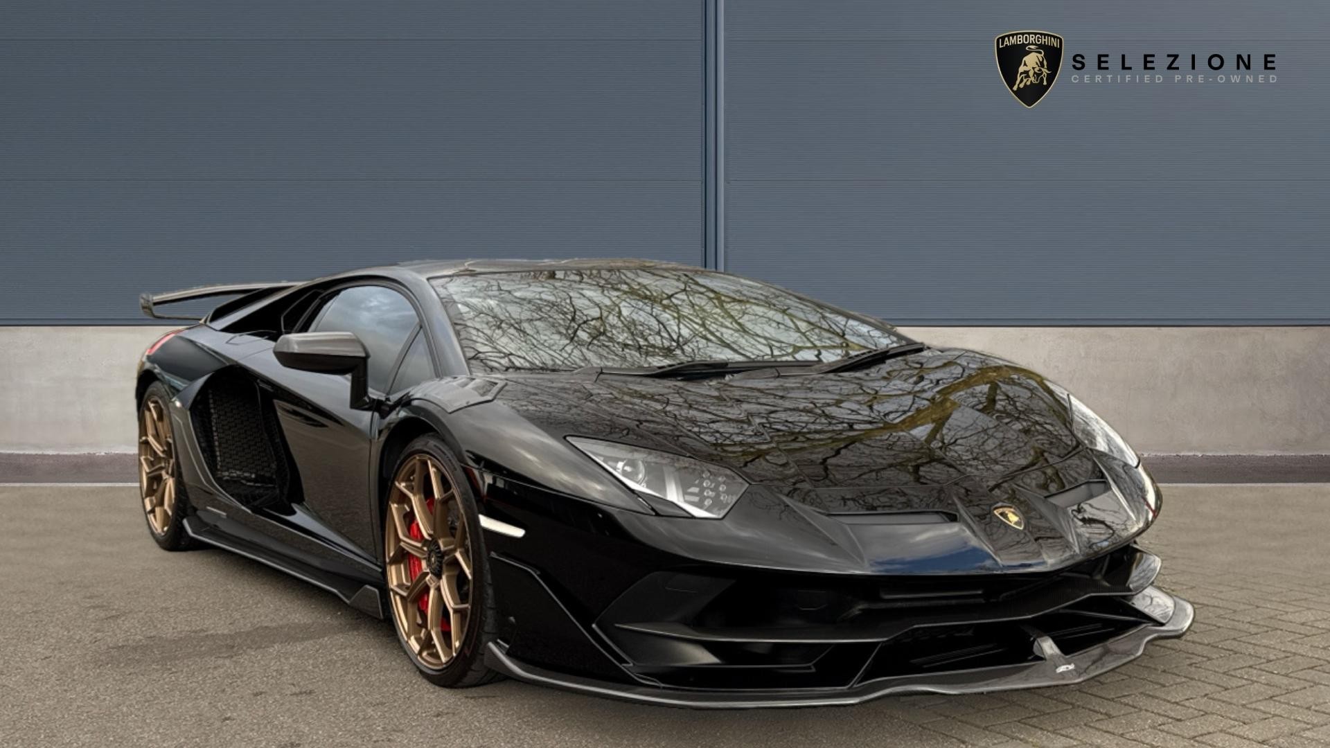 Main listing image - Lamborghini Aventador