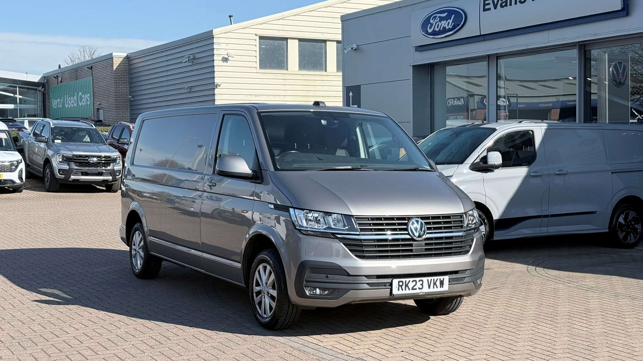 Main listing image - Volkswagen Transporter