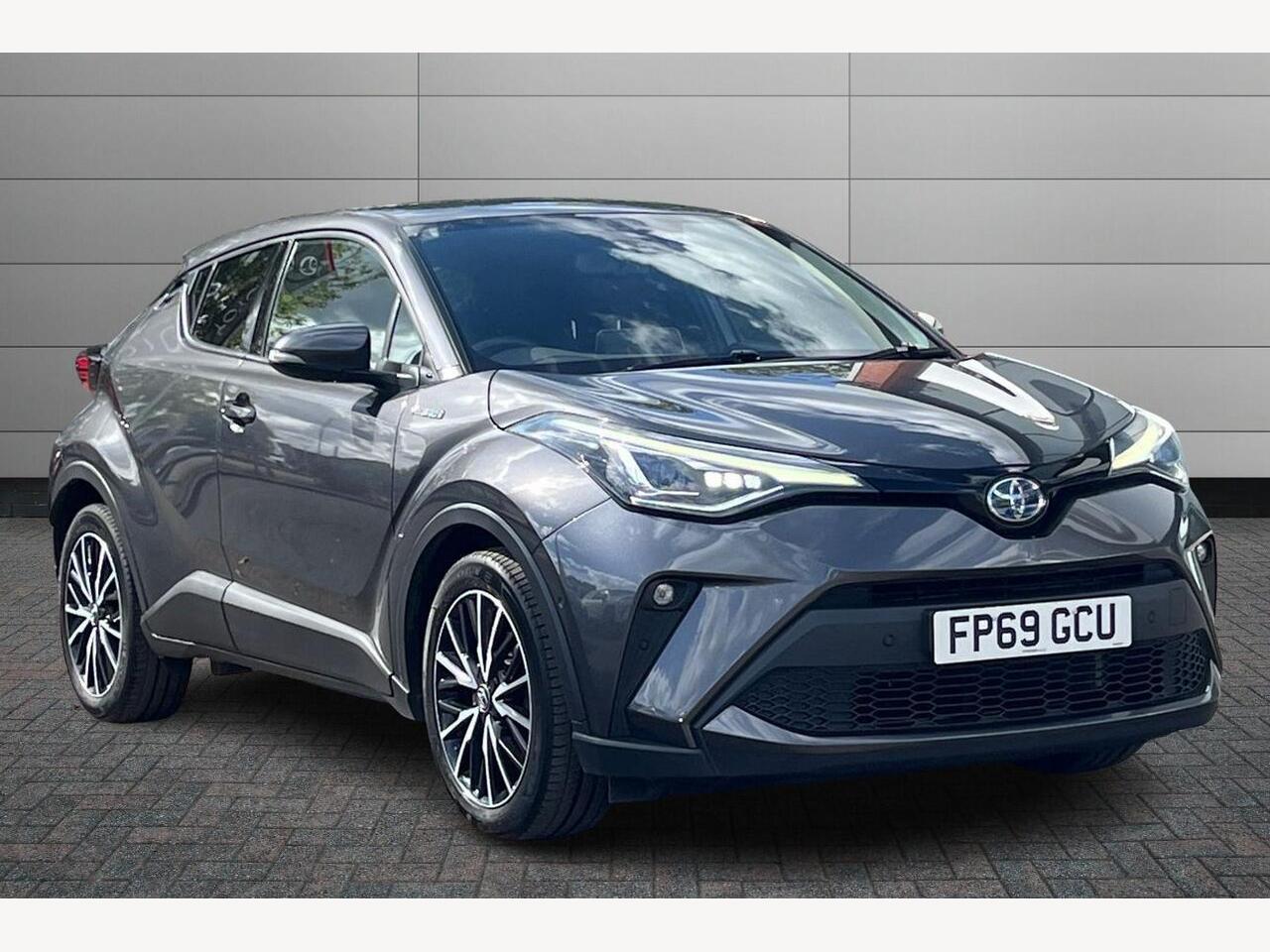 Main listing image - Toyota C-HR