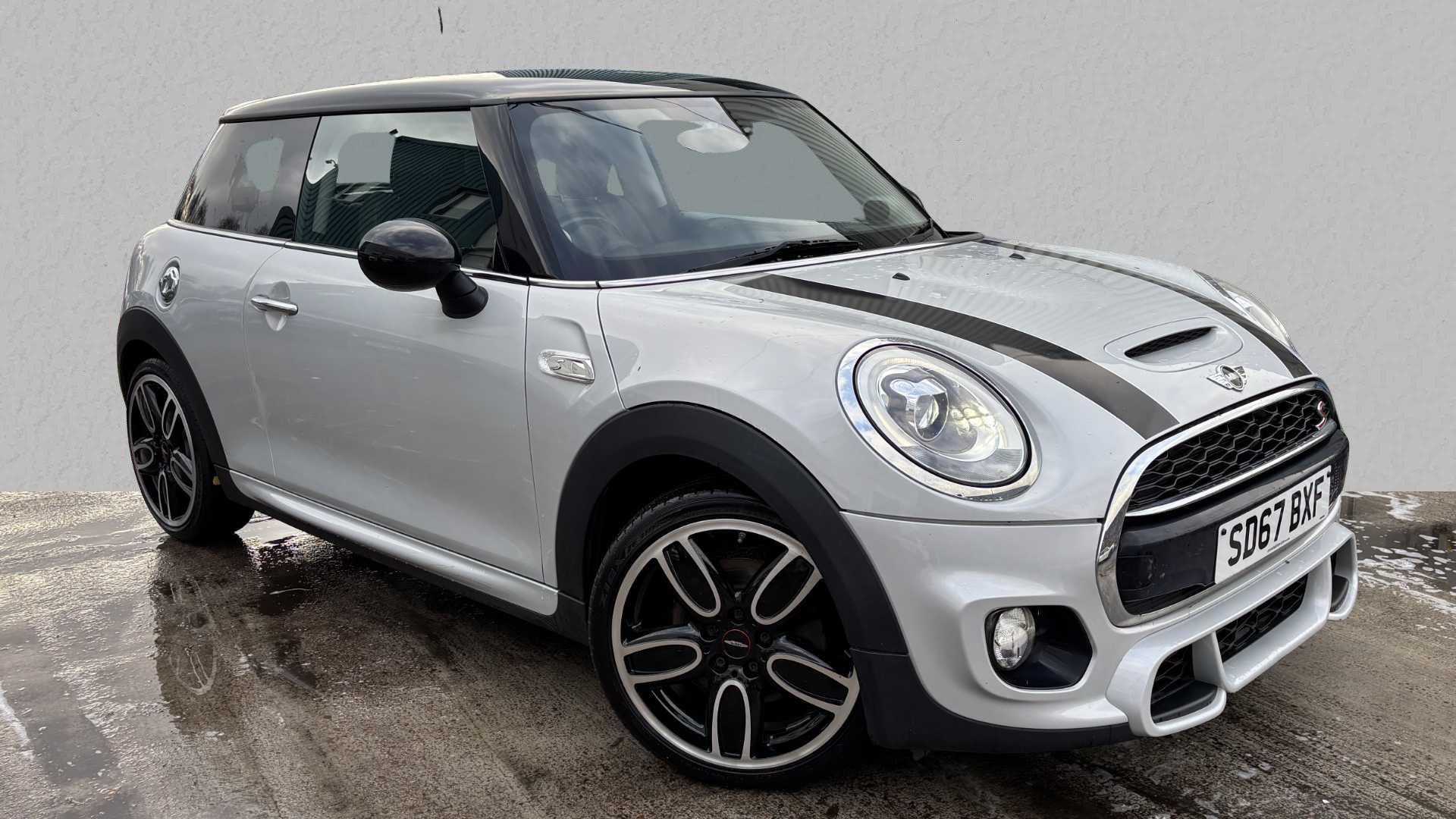 Main listing image - MINI Hatchback