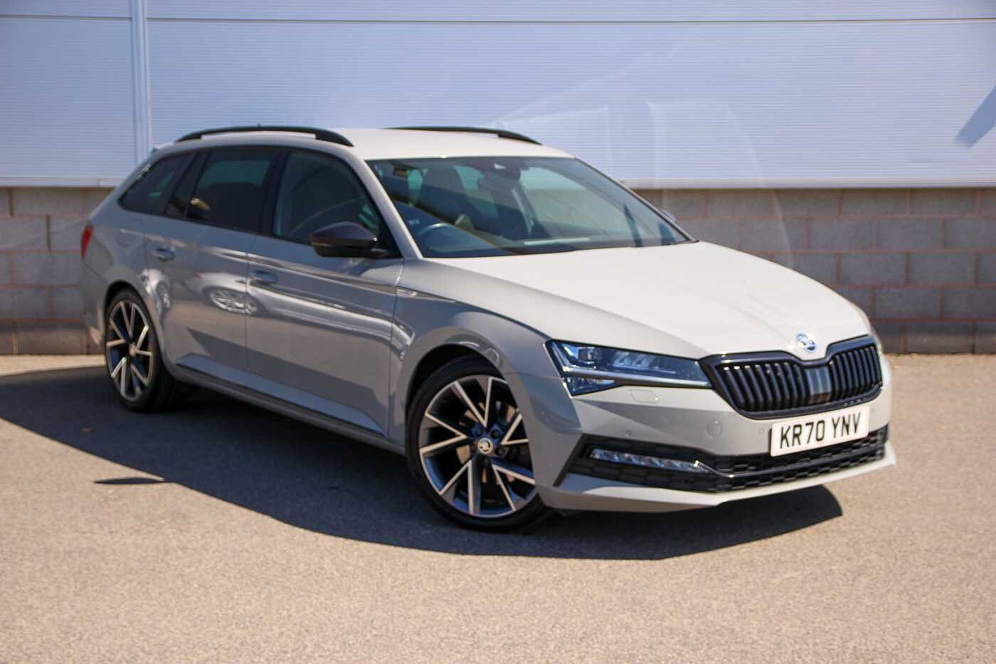 Main listing image - Skoda Superb Estate