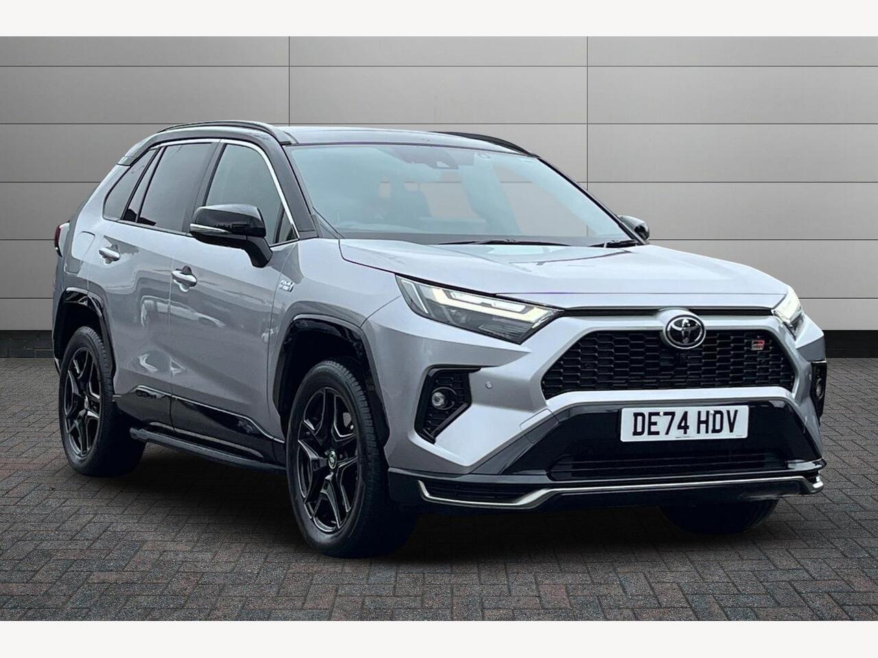 Main listing image - Toyota RAV4