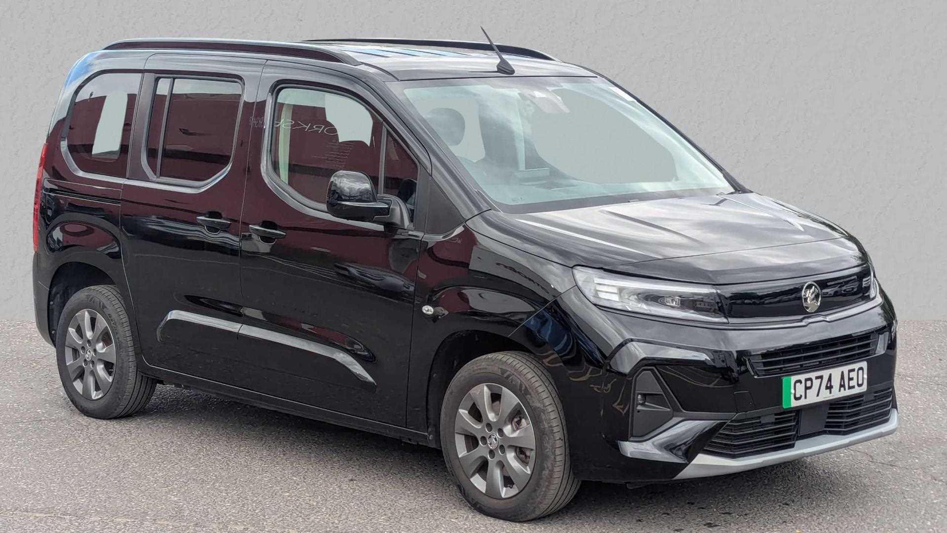 Main listing image - Vauxhall Combo Life-e