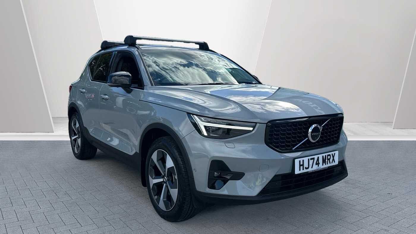 Main listing image - Volvo XC40