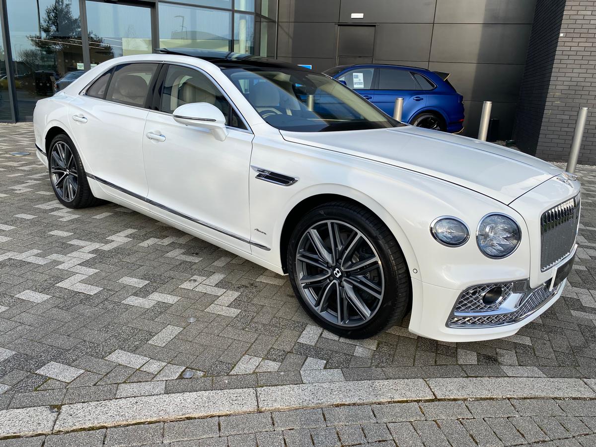 Main listing image - Bentley Flying Spur