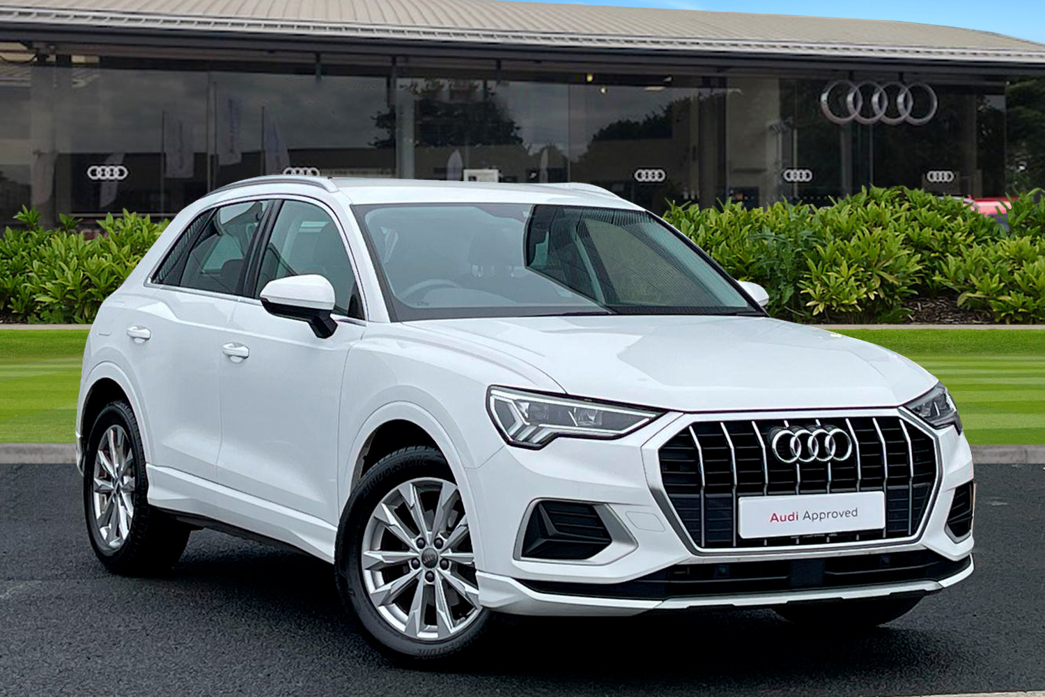 Main listing image - Audi Q3