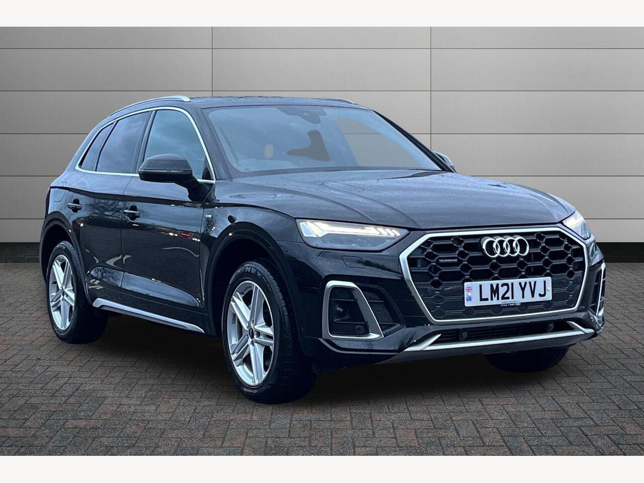 Main listing image - Audi Q5