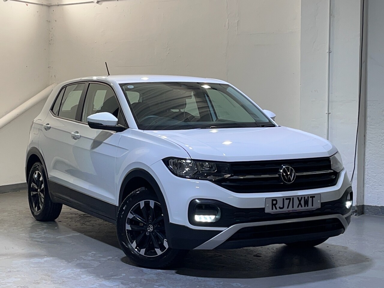 Main listing image - Volkswagen T-Cross