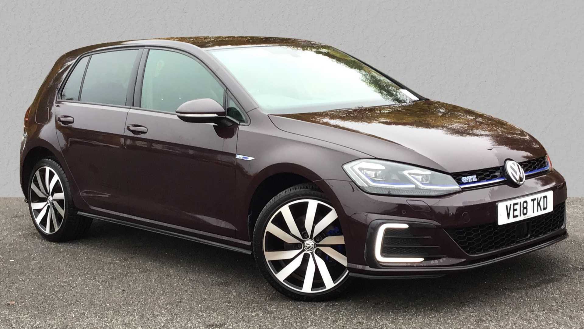 Main listing image - Volkswagen Golf GTE