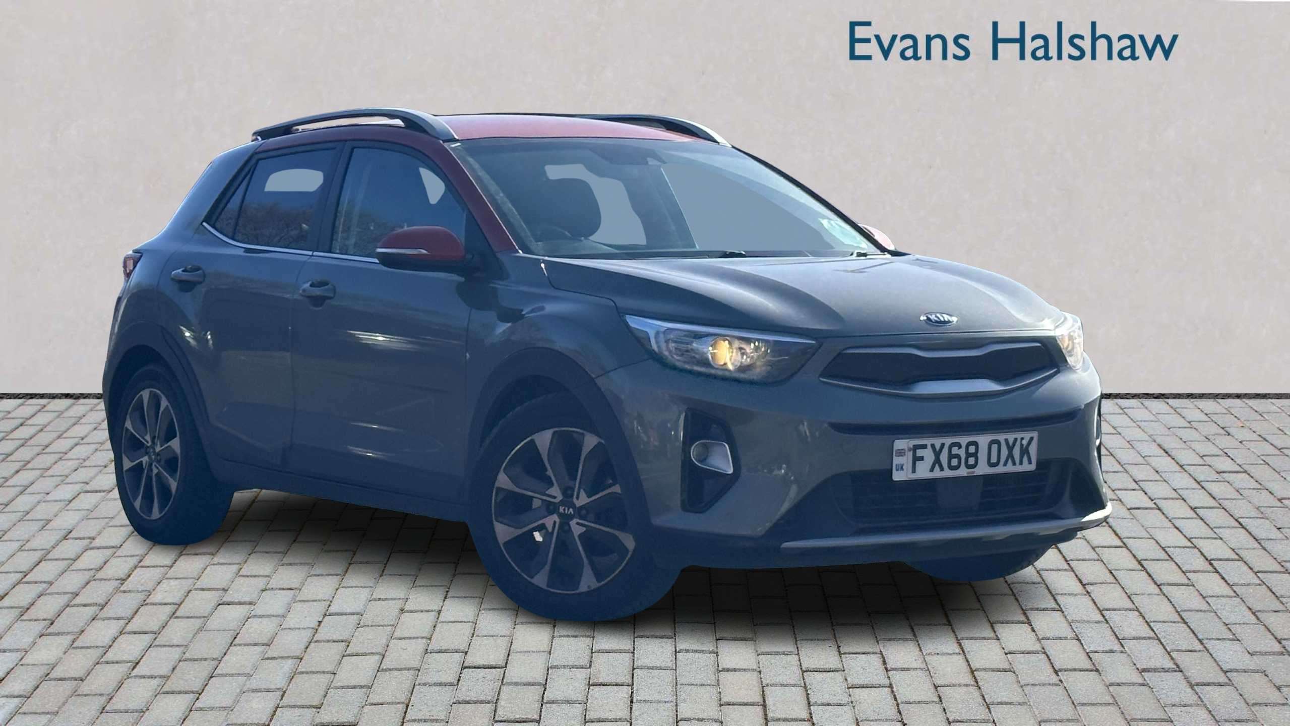 Main listing image - Kia Stonic