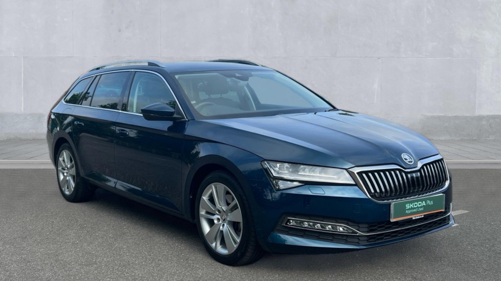 Main listing image - Skoda Superb Estate