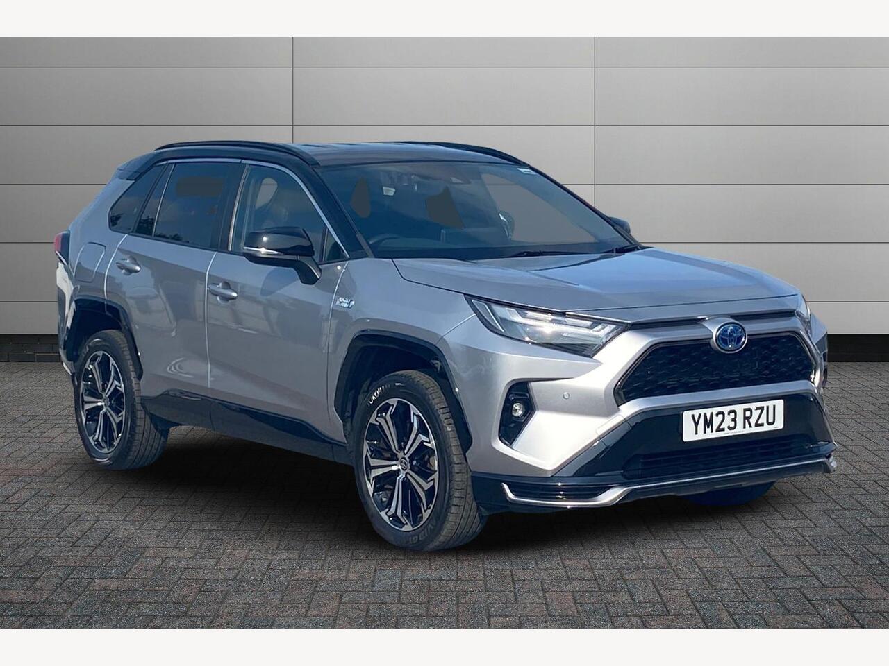 Main listing image - Toyota RAV4