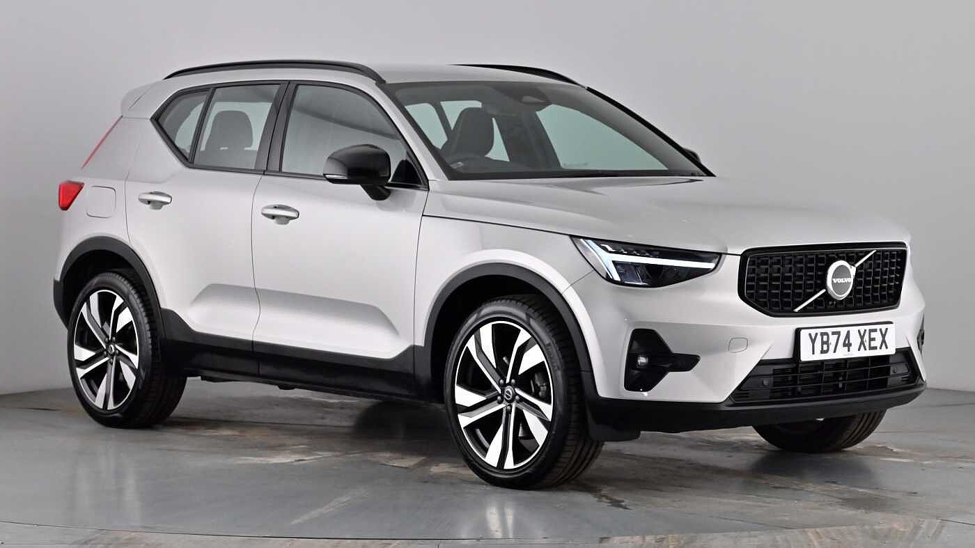 Main listing image - Volvo XC40