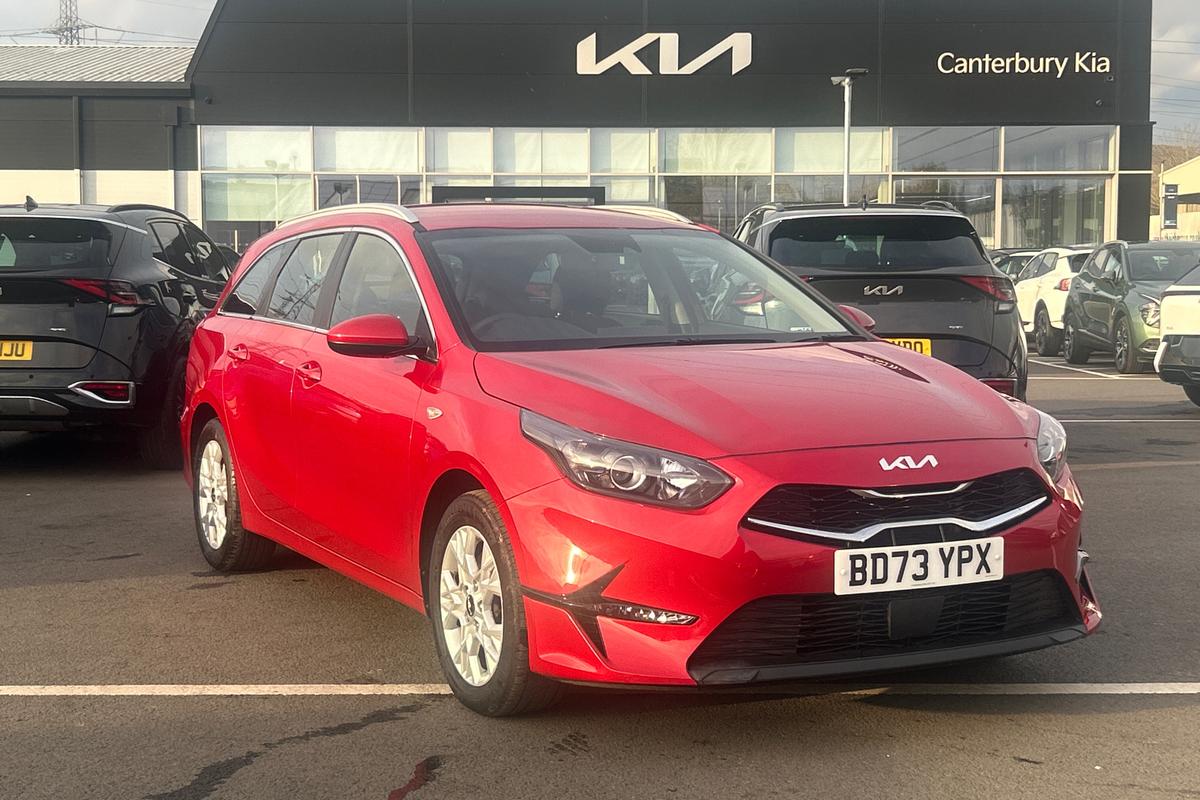 Main listing image - Kia Ceed SW