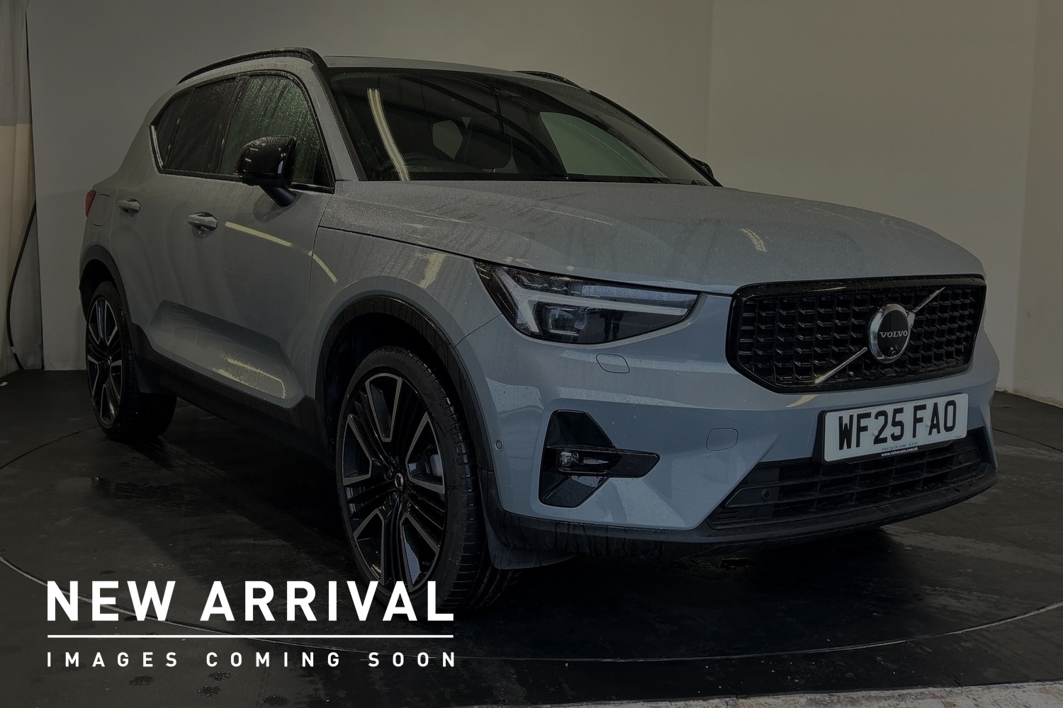 Main listing image - Volvo XC40