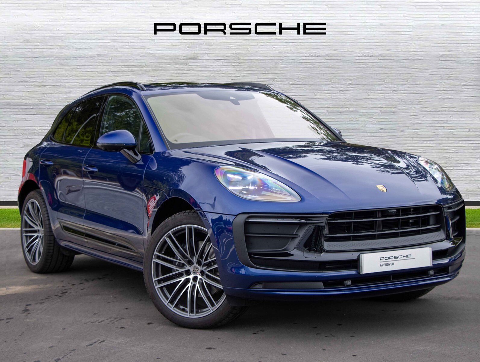 Main listing image - Porsche Macan