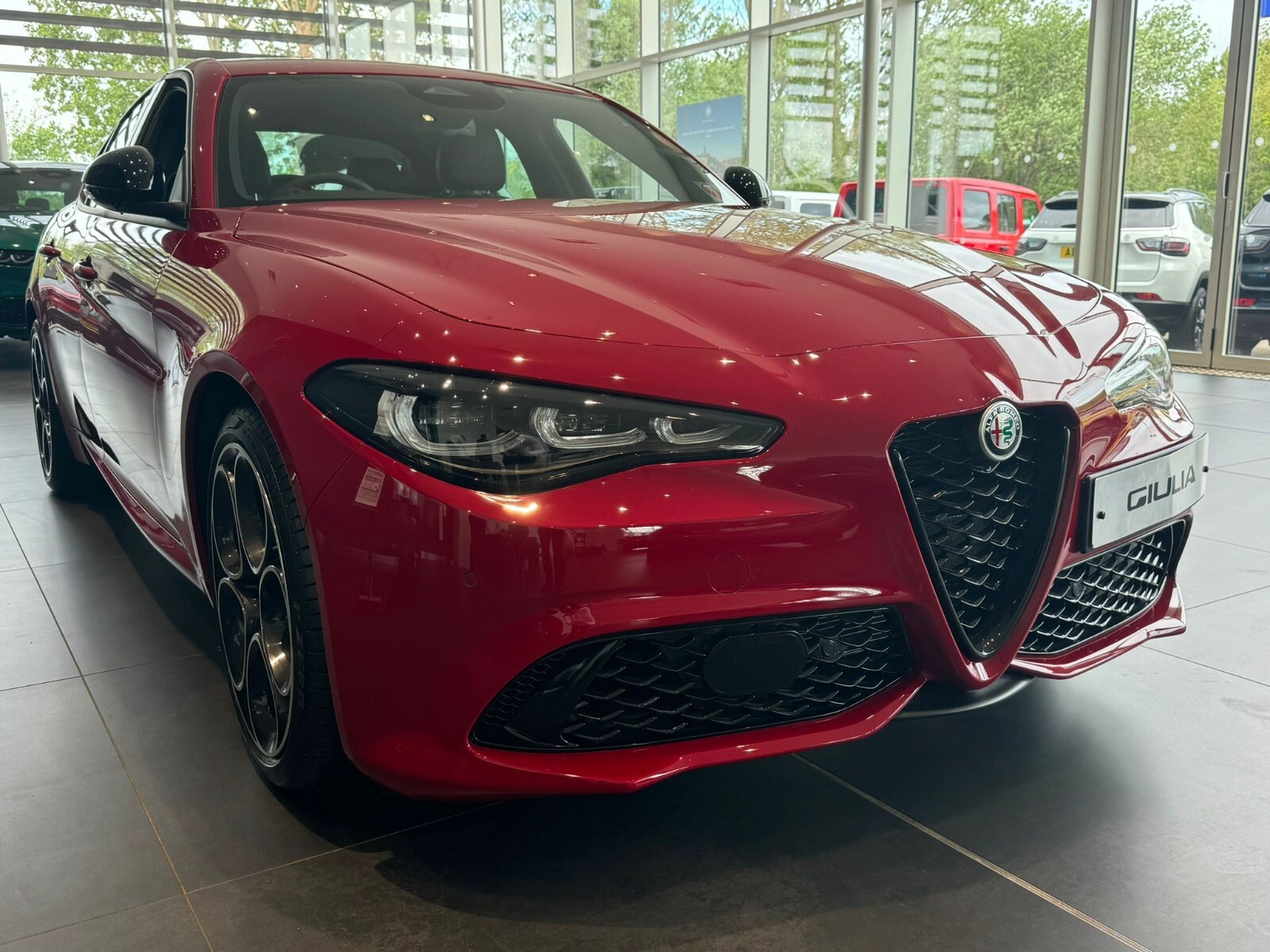 Main listing image - Alfa Romeo Giulia