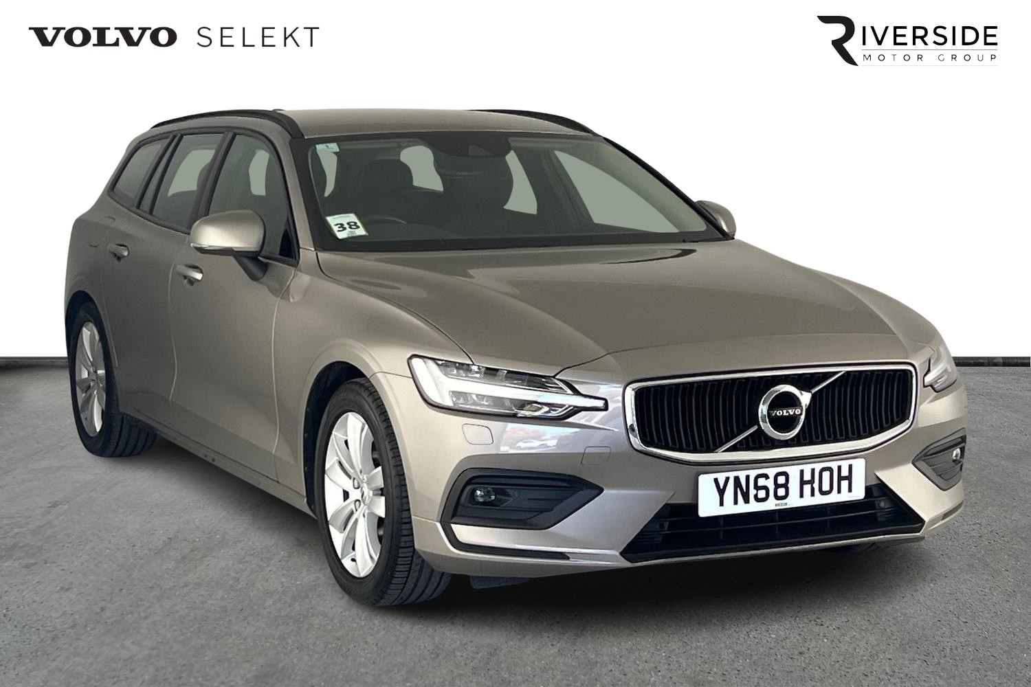 Main listing image - Volvo V60