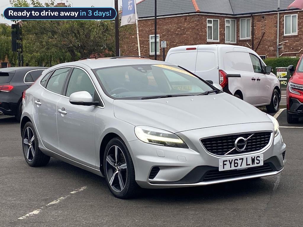 Main listing image - Volvo V40