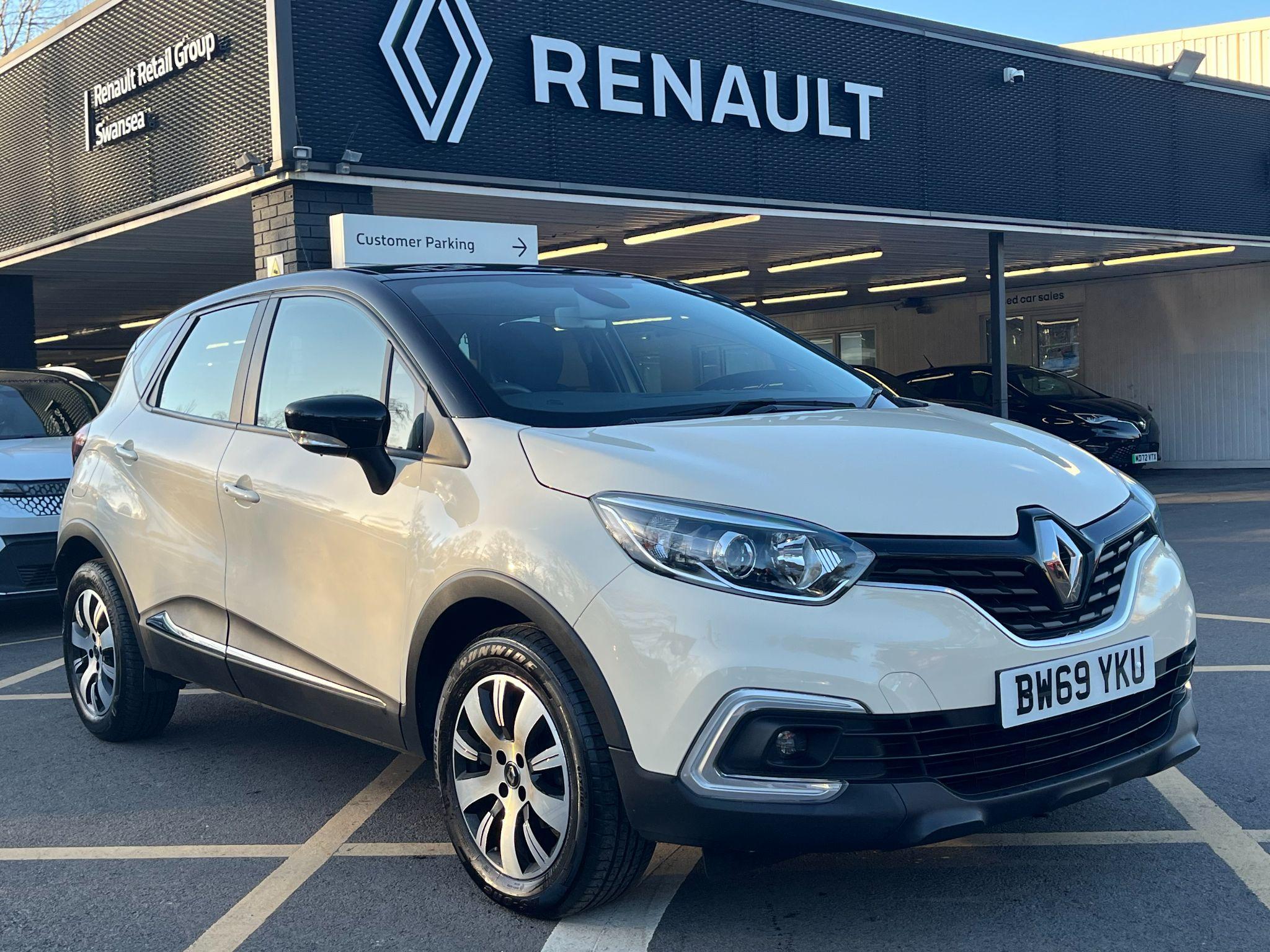 Main listing image - Renault Captur