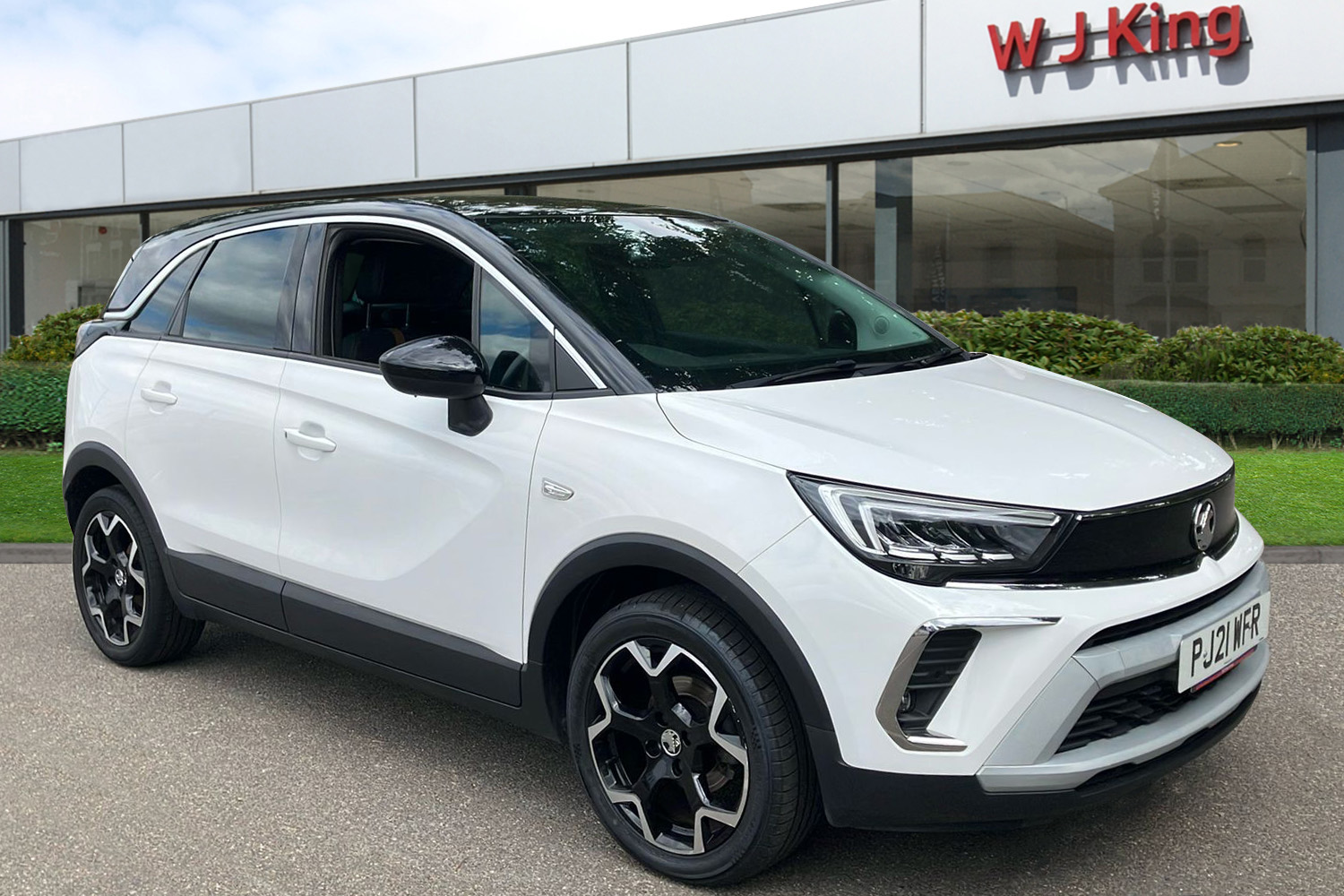 Main listing image - Vauxhall Crossland