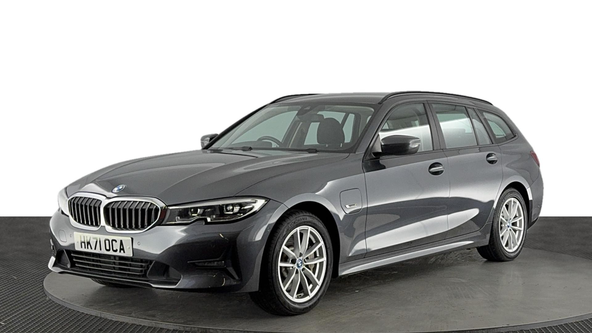 Main listing image - BMW 3 Series Touring