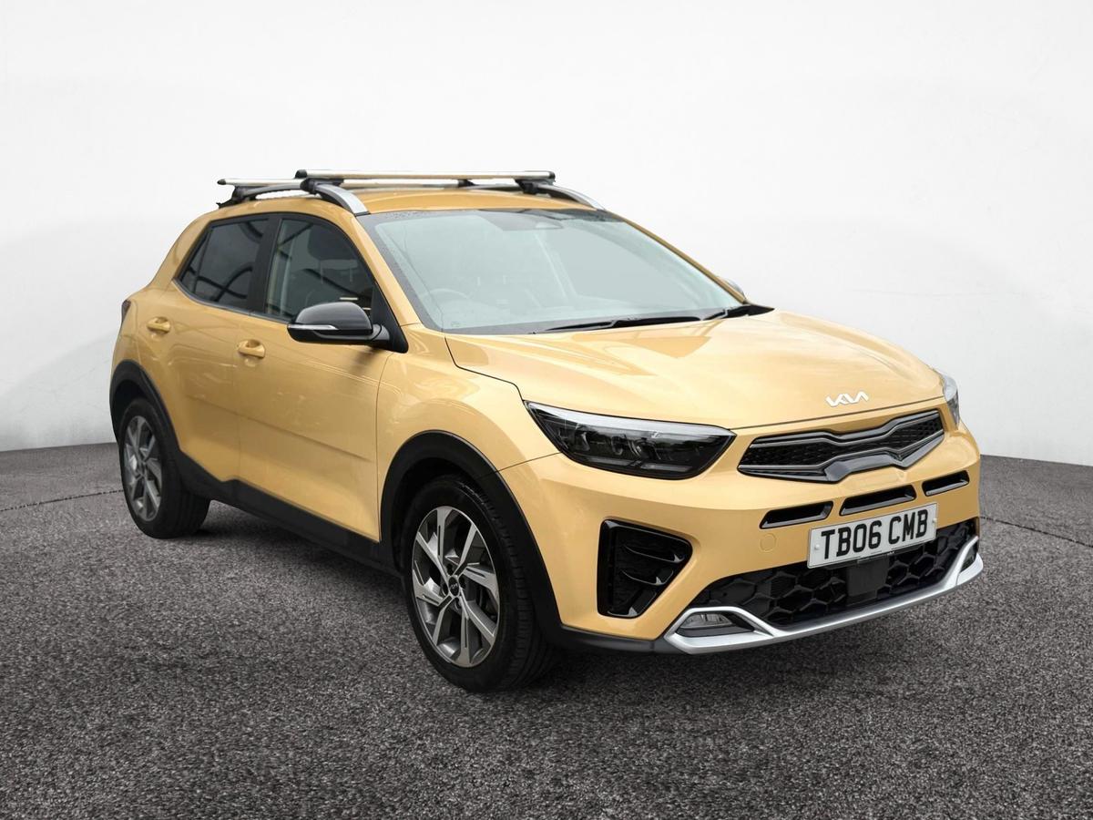 Main listing image - Kia Stonic