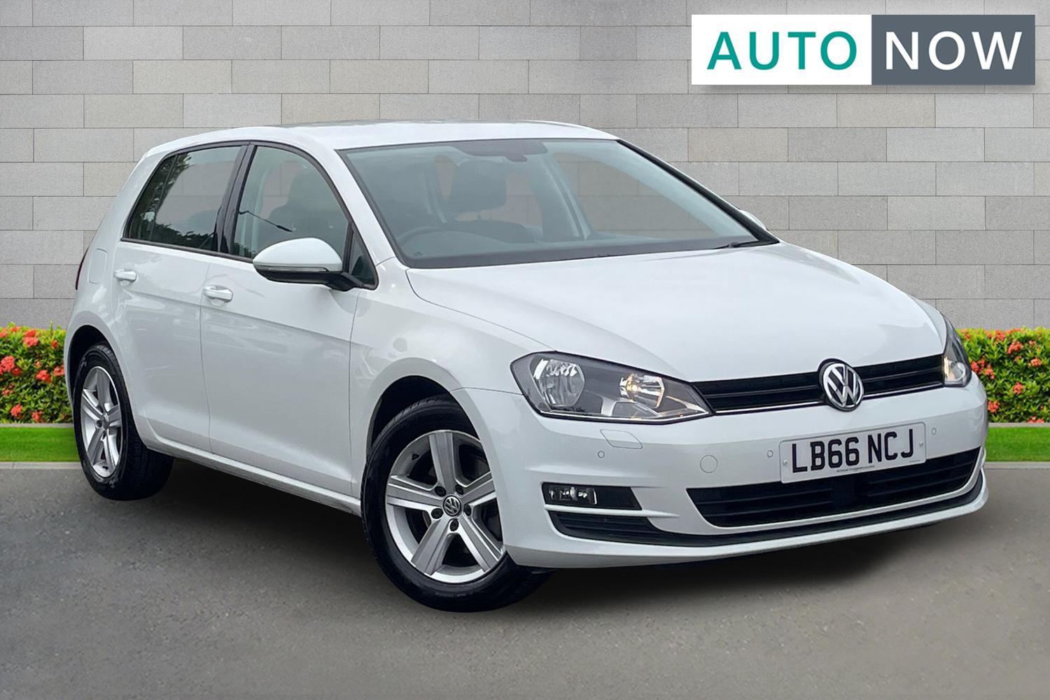 Main listing image - Volkswagen Golf