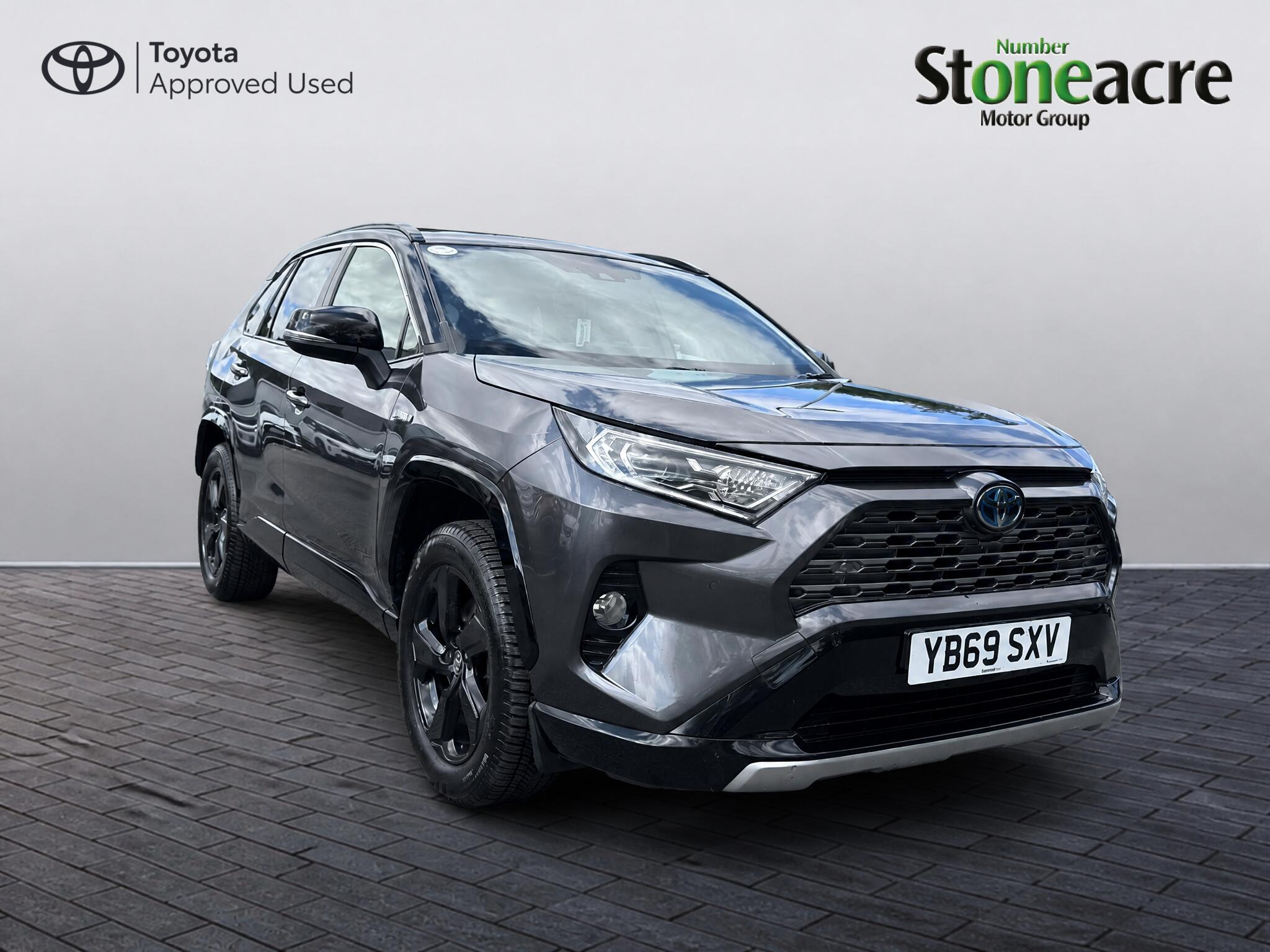Main listing image - Toyota RAV4