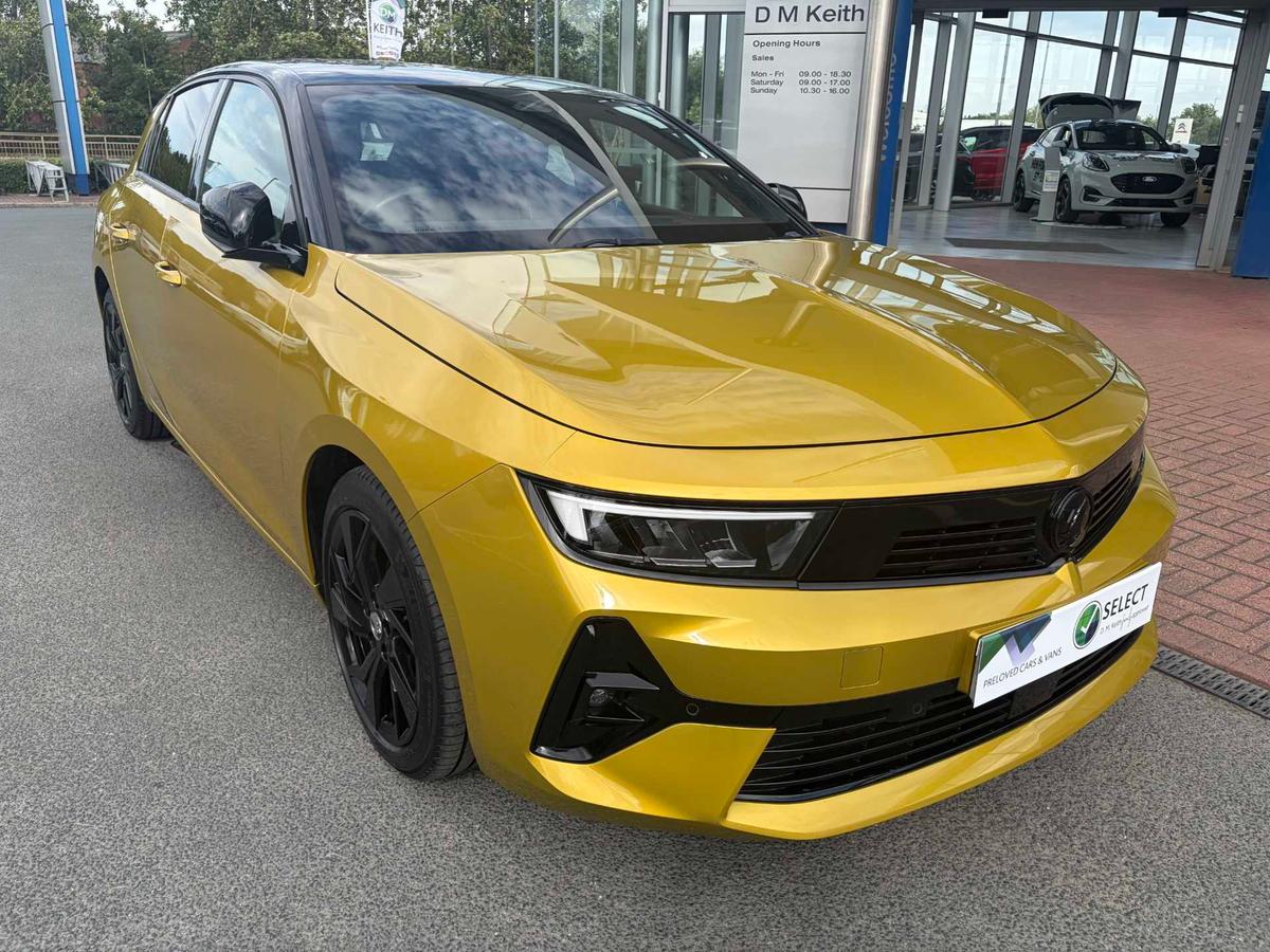Main listing image - Vauxhall Astra