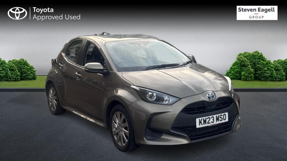 Main listing image - Toyota Yaris