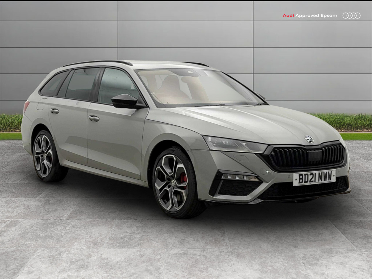 Main listing image - Skoda Octavia Estate