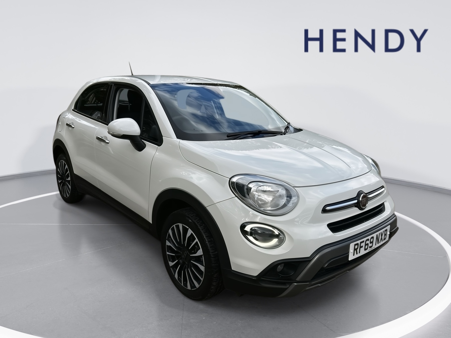 Main listing image - Fiat 500X