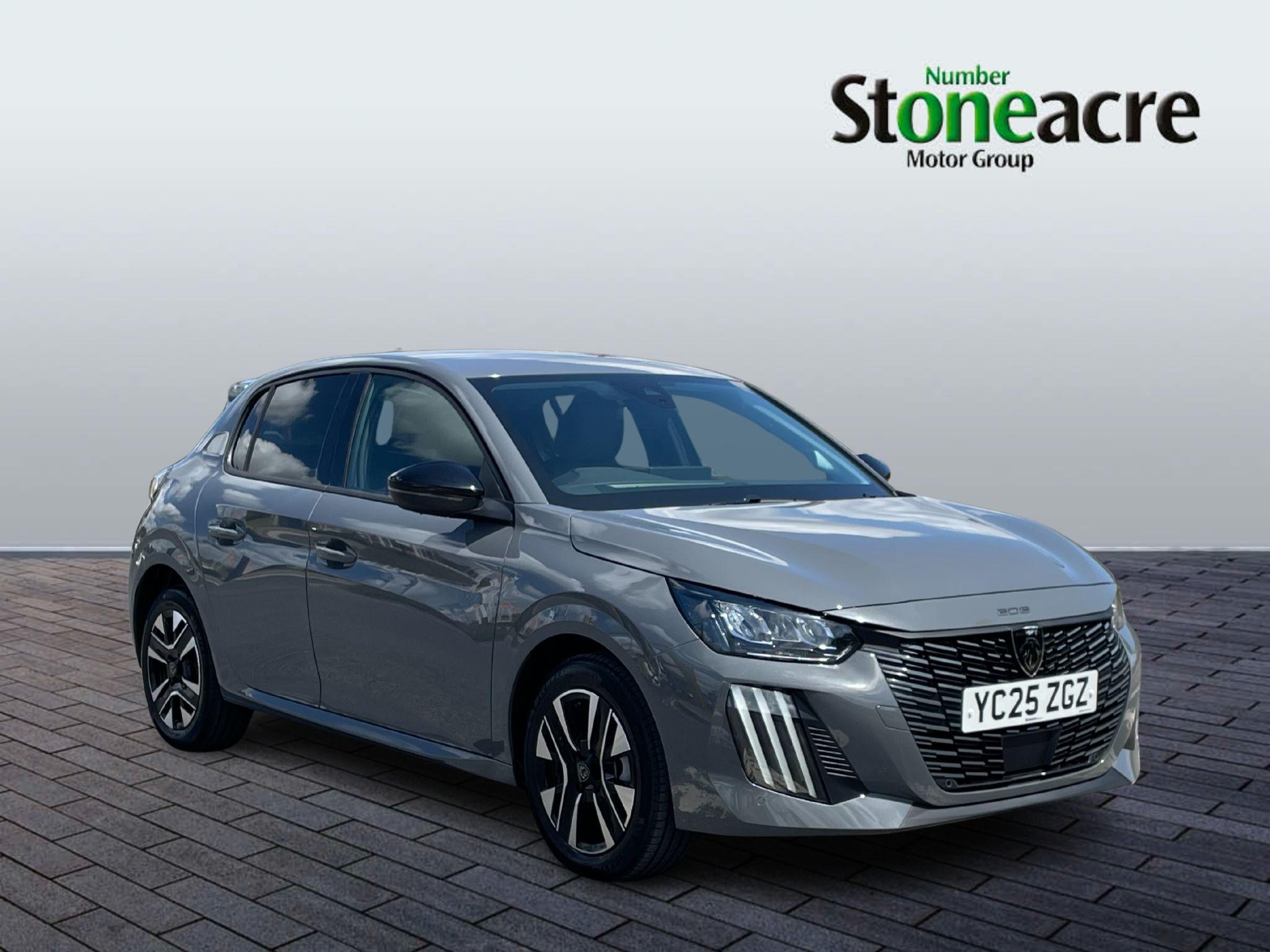 Main listing image - Peugeot 208